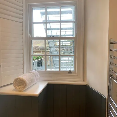 Luxury First-floor Georgian In Boscastle, Cornwall Apartment *
